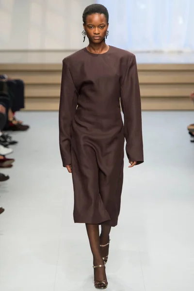 Look 30